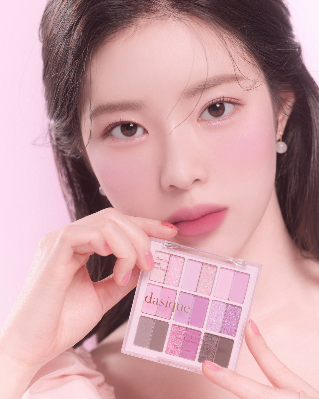 Dasique Eyeshadow Palette (18 Berry Smoothie)